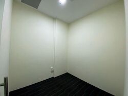 Sbf Center (D1), Office #524121391
